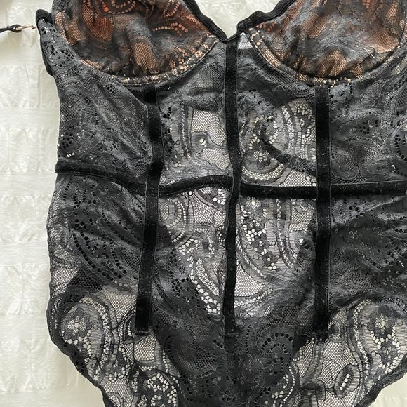 For Love and Lemons Lace Black bodysuit - Picture 3 of 3